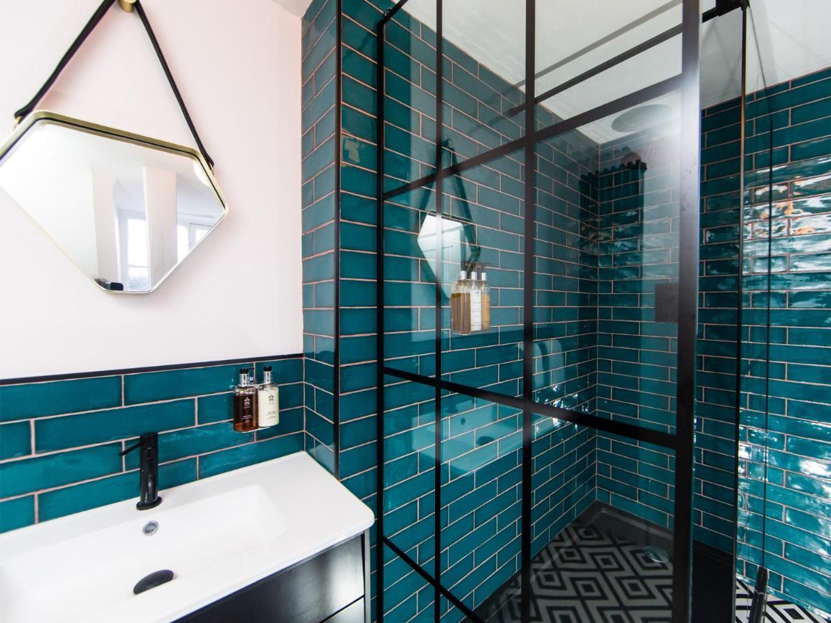 יורק Maison Parfaite Yo1 - Exquisite 400 Year Old, City Centre Townhouse מראה חיצוני תמונה