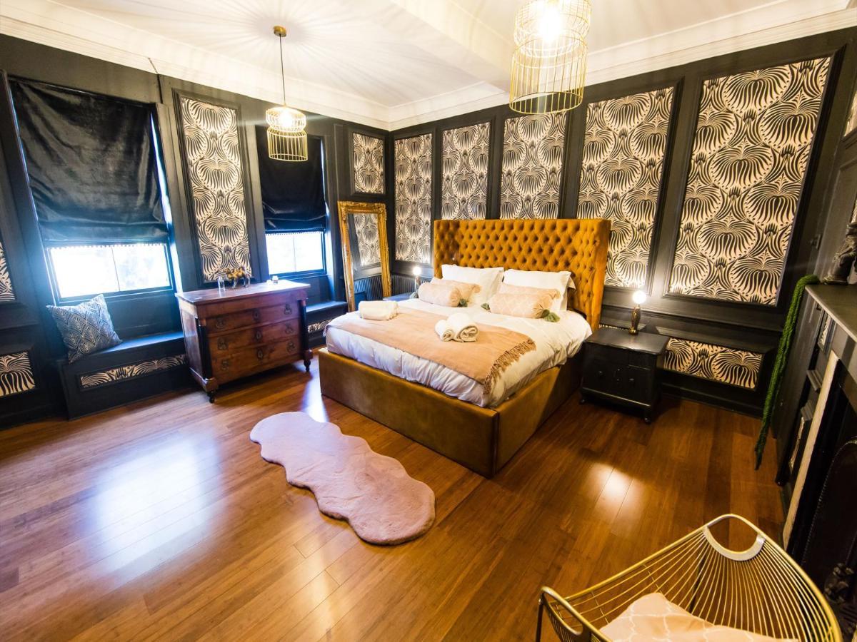 יורק Maison Parfaite Yo1 - Exquisite 400 Year Old, City Centre Townhouse מראה חיצוני תמונה