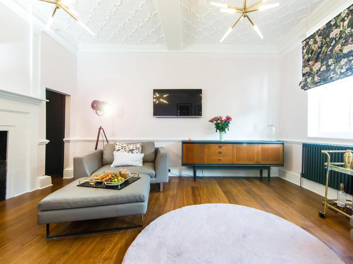 יורק Maison Parfaite Yo1 - Exquisite 400 Year Old, City Centre Townhouse מראה חיצוני תמונה
