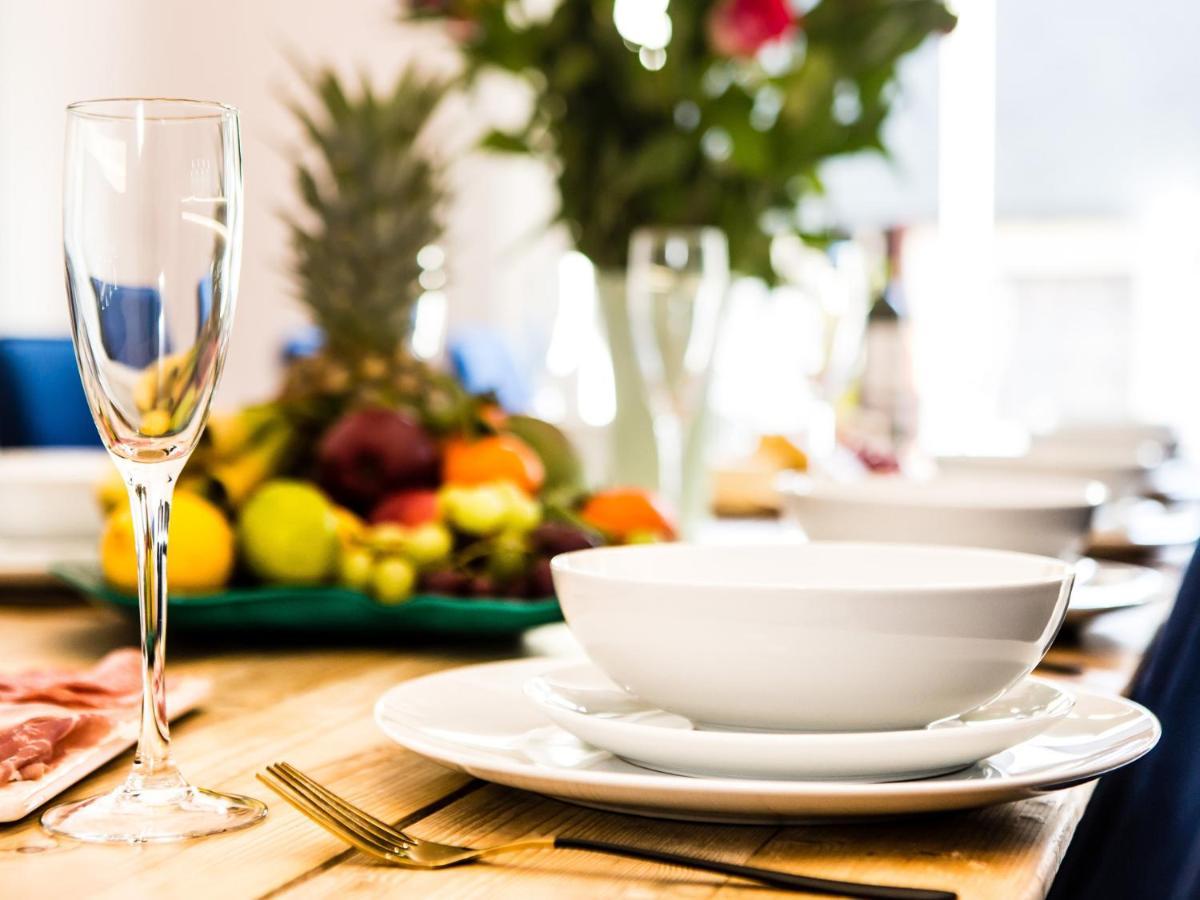 יורק Maison Parfaite Yo1 - Exquisite 400 Year Old, City Centre Townhouse מראה חיצוני תמונה