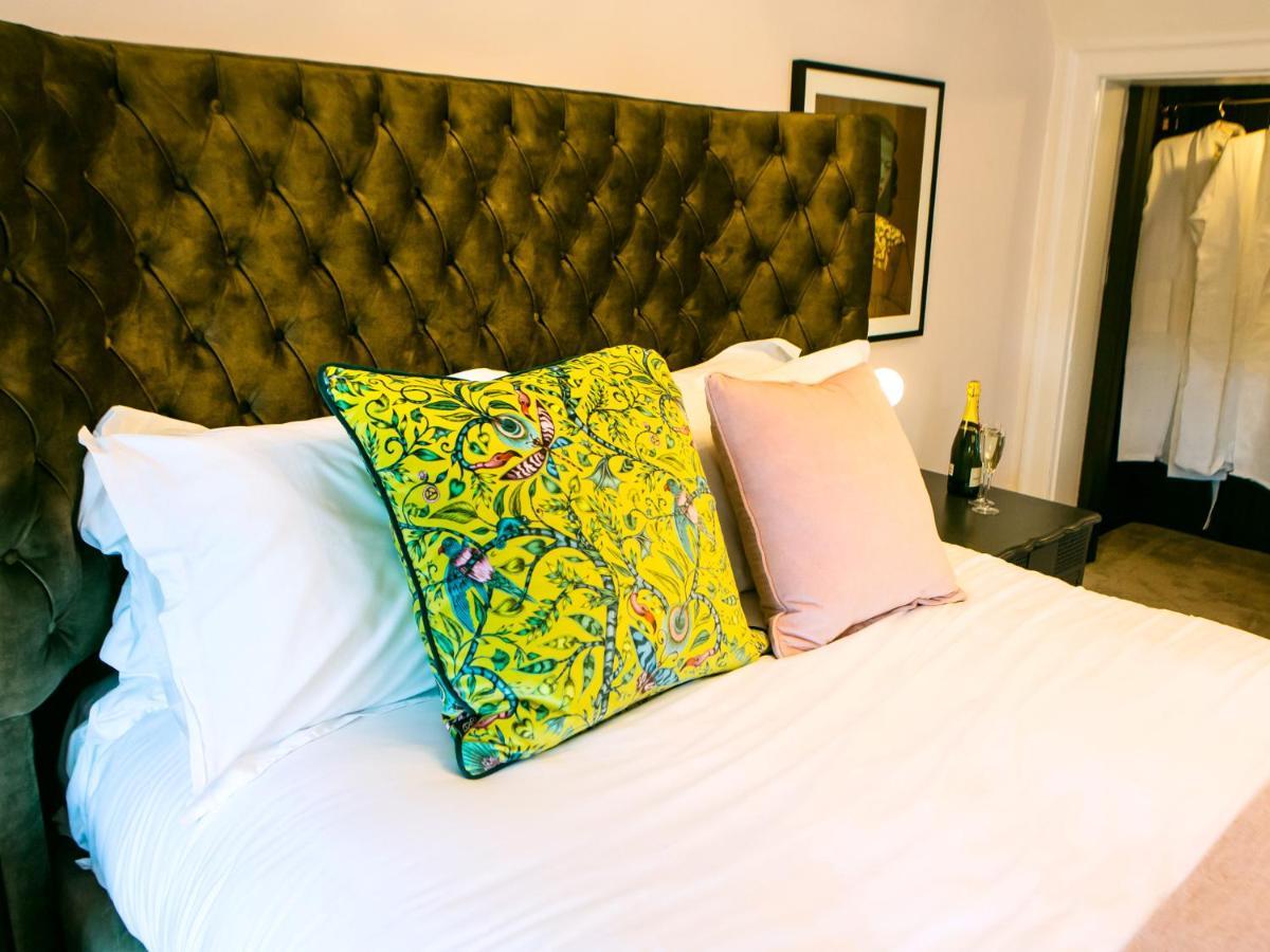 יורק Maison Parfaite Yo1 - Exquisite 400 Year Old, City Centre Townhouse מראה חיצוני תמונה