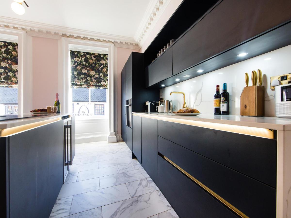 יורק Maison Parfaite Yo1 - Exquisite 400 Year Old, City Centre Townhouse מראה חיצוני תמונה